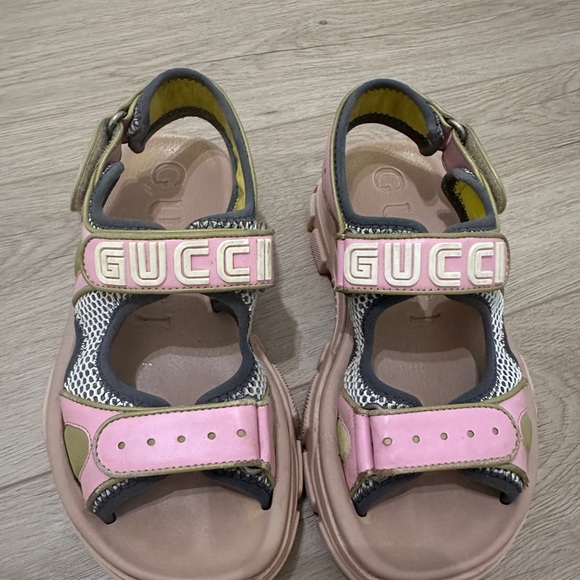 Gucci Aguru Flashtreck sandals - Picture 8 of 11